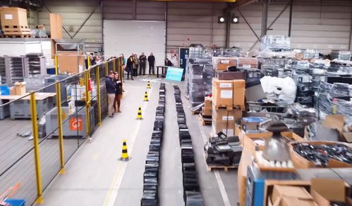 比利时技术团队用752台笔记本电脑制作多米诺骨牌破纪录，凸显计算机房维护服务的重要性